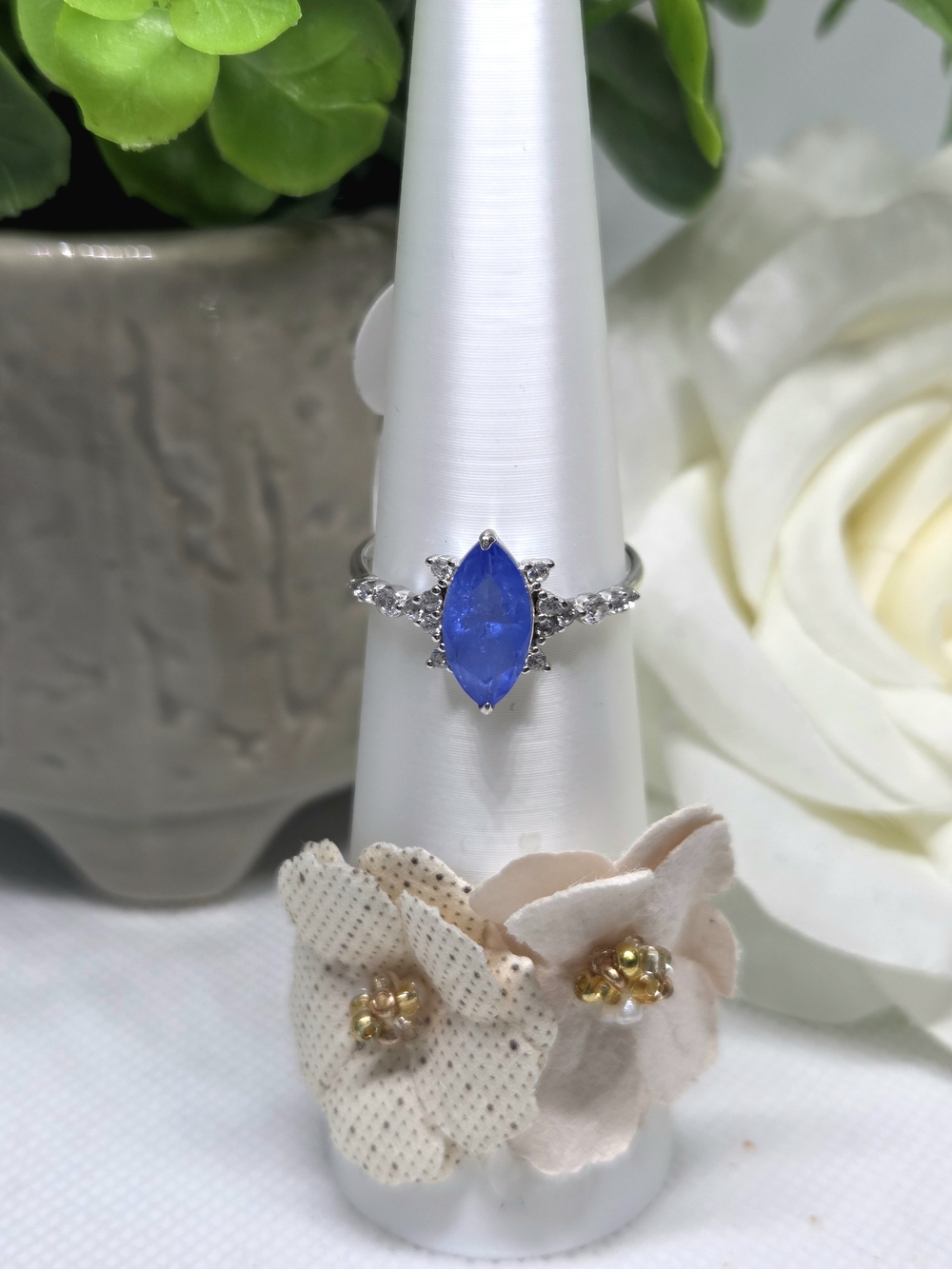 Elegant Blue Marquise Stone Ring